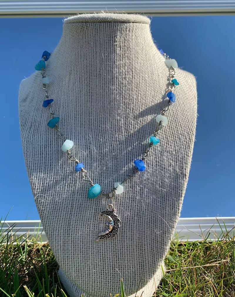 Moon Charm Crystal Necklace, Moon Crystal Chip Necklace, Boho Crystal Necklace, Moon Crystal Necklace, Hippie Necklace, Crystal