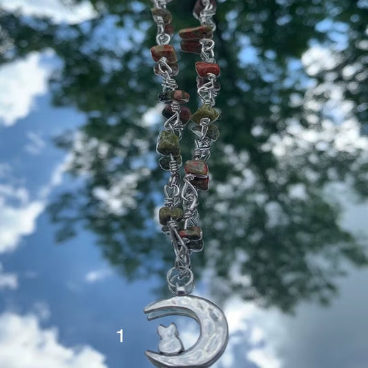 Moon Charm Crystal Necklace, Moon Crystal Chip Necklace, Boho Crystal Necklace, Moon Crystal Necklace, Hippie Necklace, Crystal