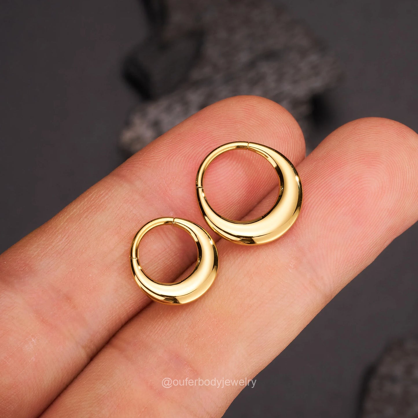 Lunar Bold Septum Clicker – Sculpted Shine for Unapologetic Style